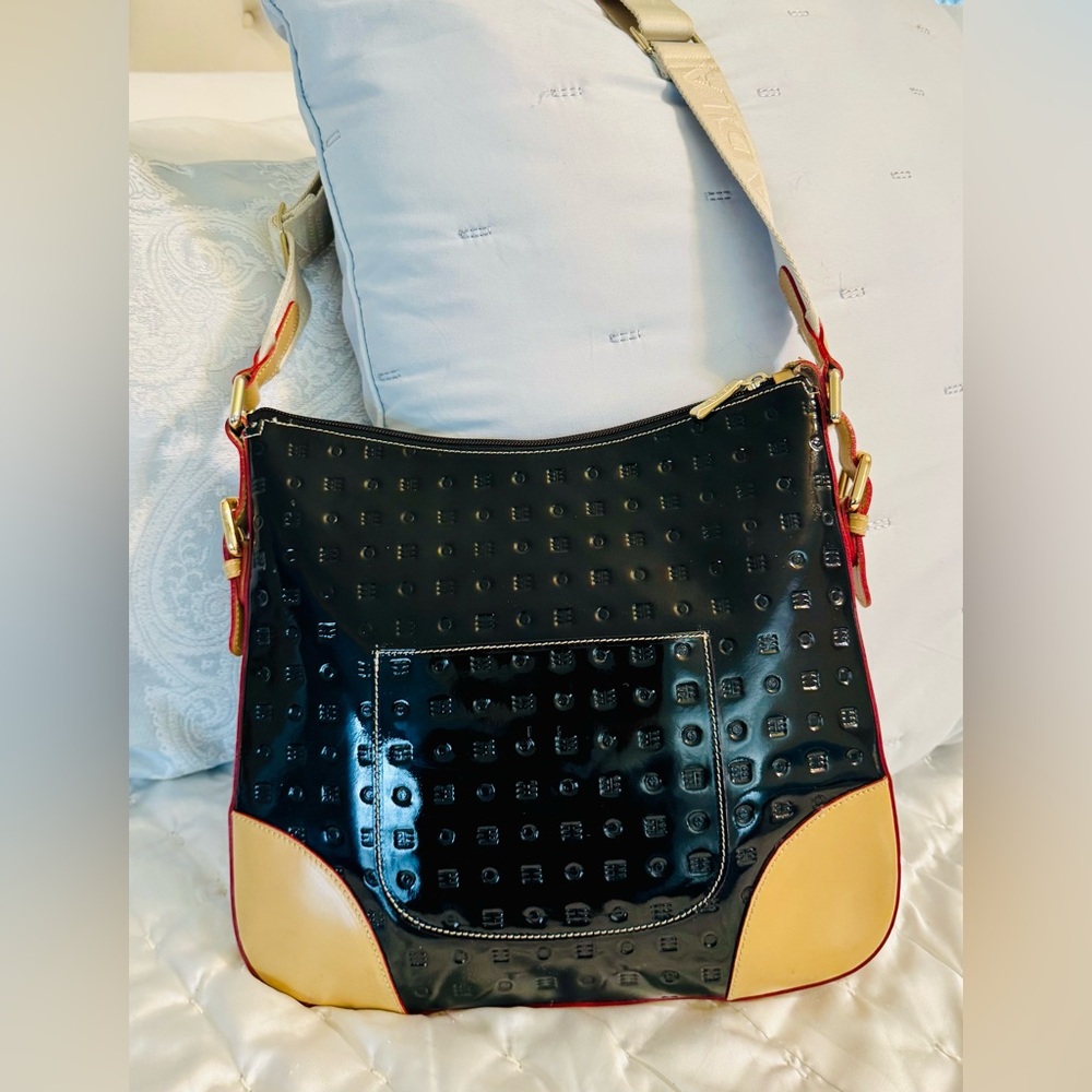 Arcadia Black and Tan Crossbody Bag - Picture 5 of 8